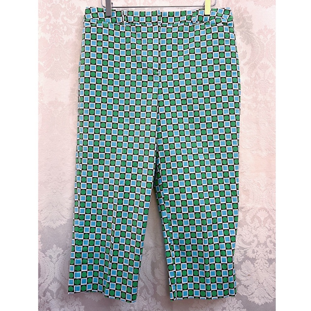 Talbots Stylish Green And Turquoise  Patterned Women's Capri Pants. Size 12
